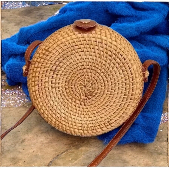 🆕️Boho Chic Mini Round Rattan Crossbody Bag 🌿Lightweight Fashionable Essential - Picture 5 of 11